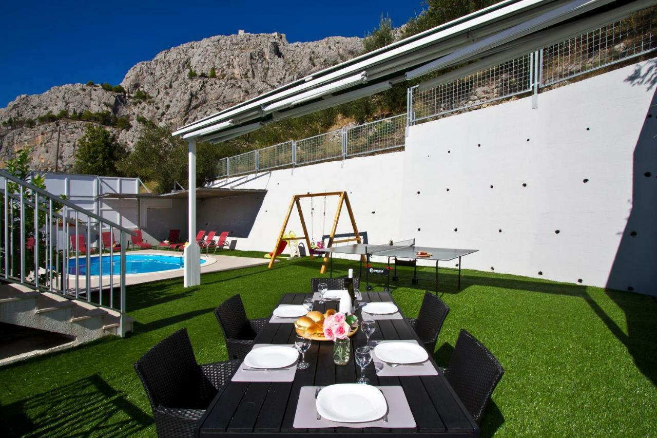 Villa Omis Michy - Family House For Big And Small Groups エクステリア 写真