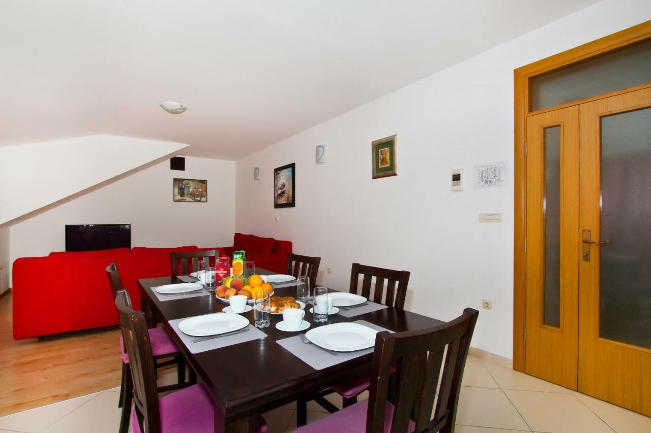 Villa Omis Michy - Family House For Big And Small Groups エクステリア 写真