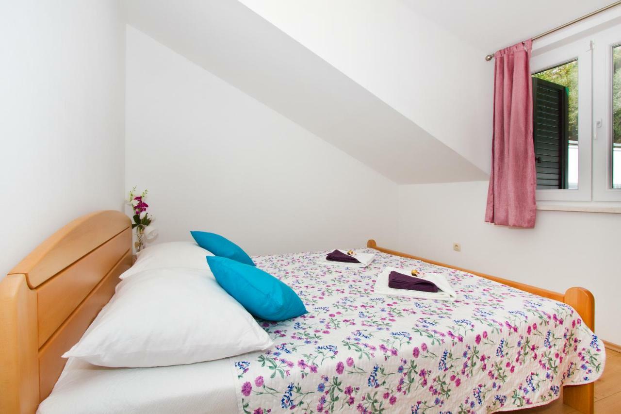Villa Omis Michy - Family House For Big And Small Groups エクステリア 写真