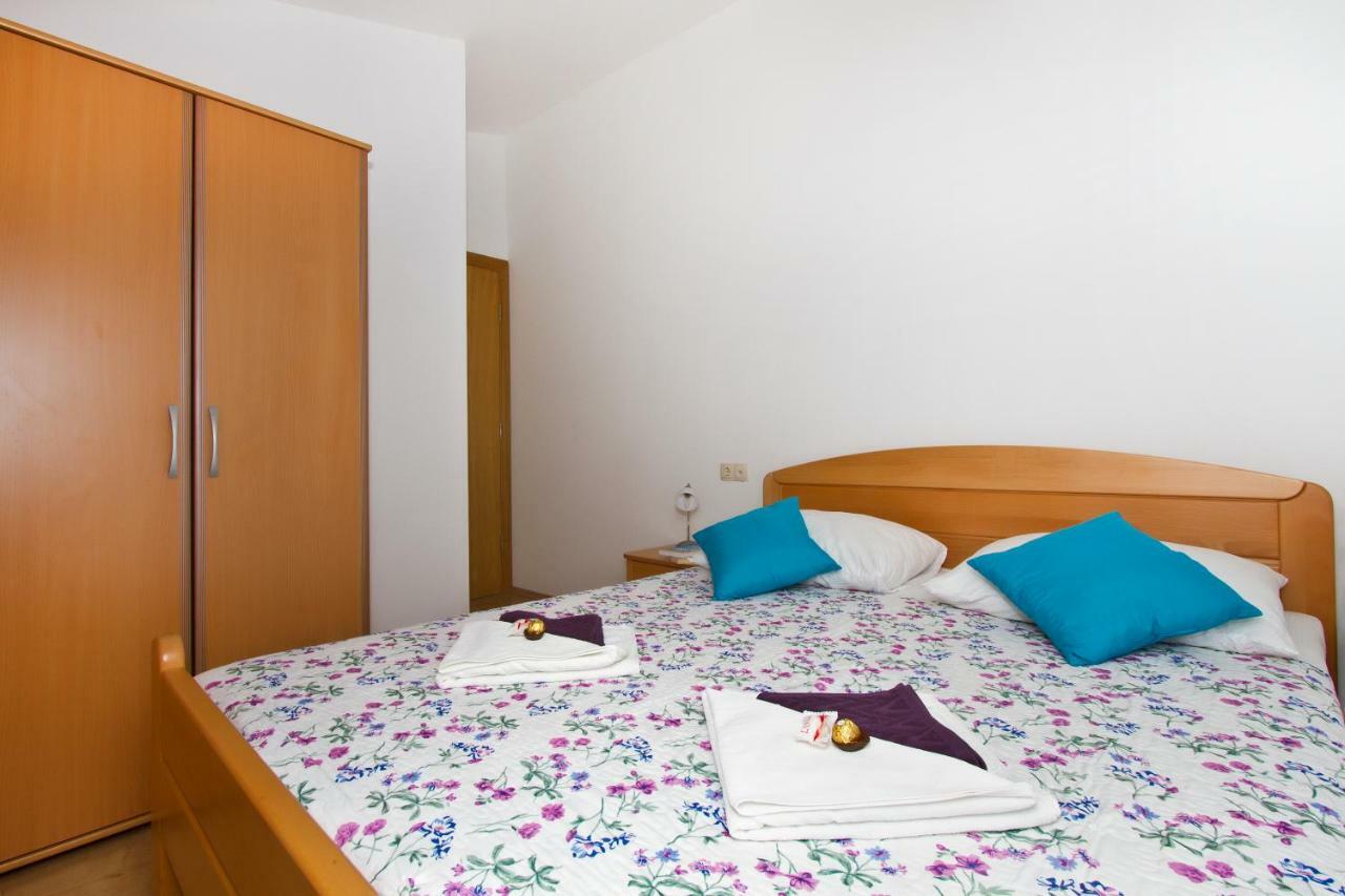 Villa Omis Michy - Family House For Big And Small Groups エクステリア 写真