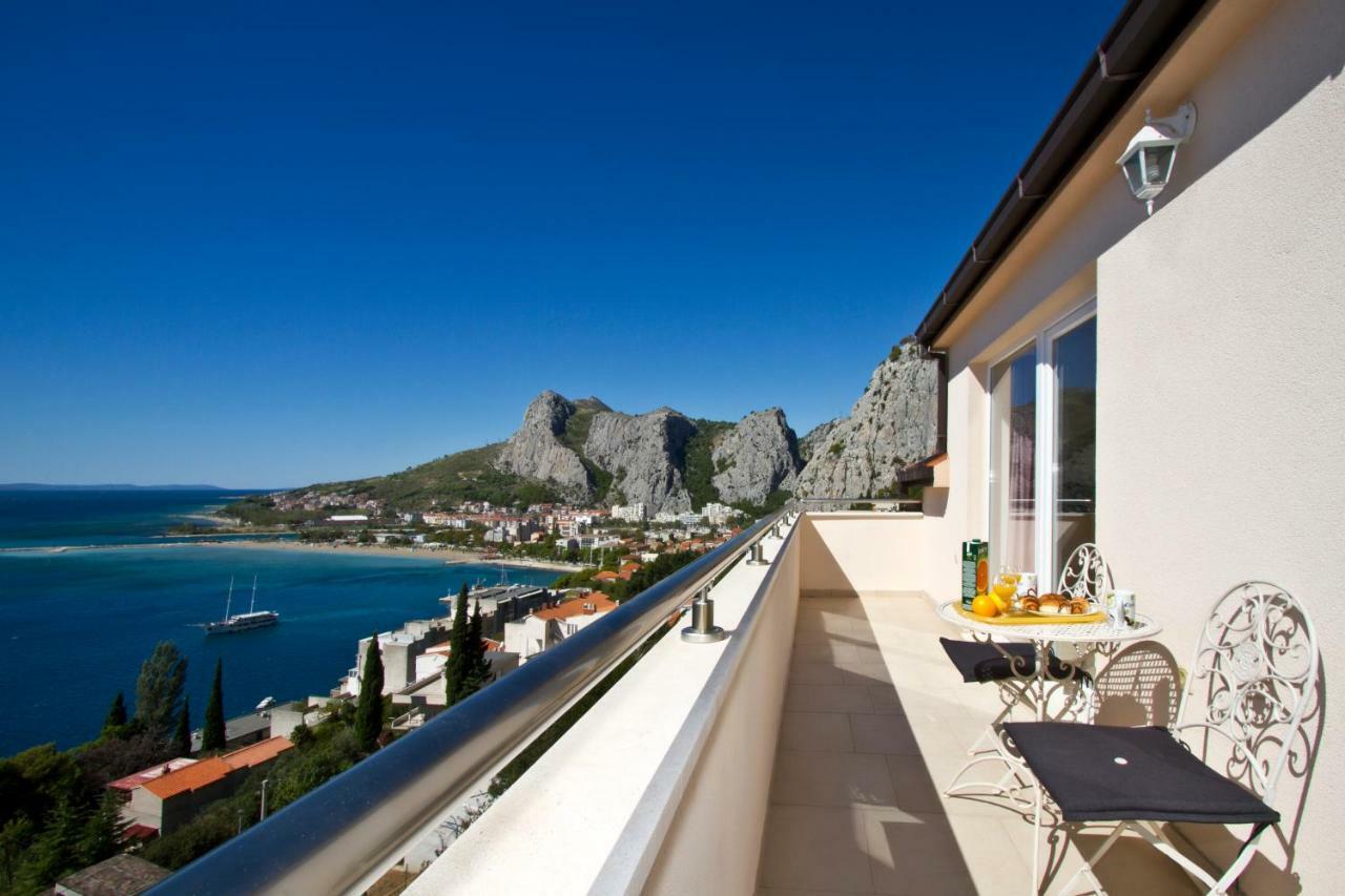 Villa Omis Michy - Family House For Big And Small Groups エクステリア 写真