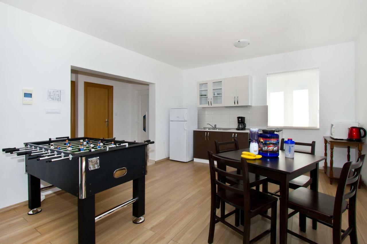 Villa Omis Michy - Family House For Big And Small Groups エクステリア 写真
