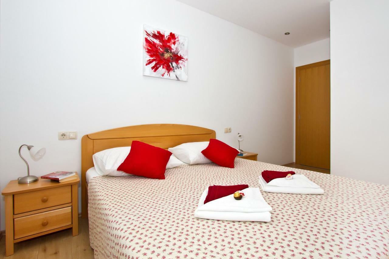 Villa Omis Michy - Family House For Big And Small Groups エクステリア 写真