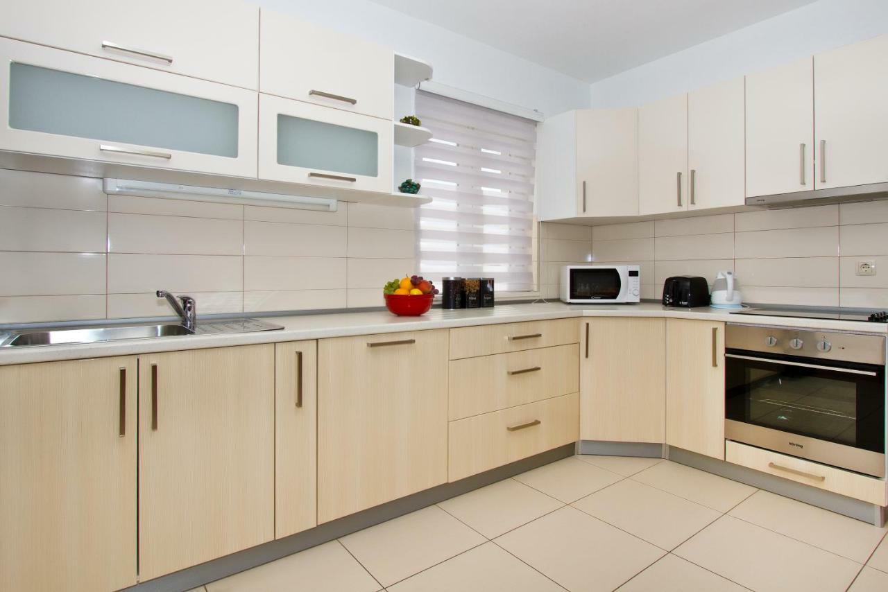 Villa Omis Michy - Family House For Big And Small Groups エクステリア 写真