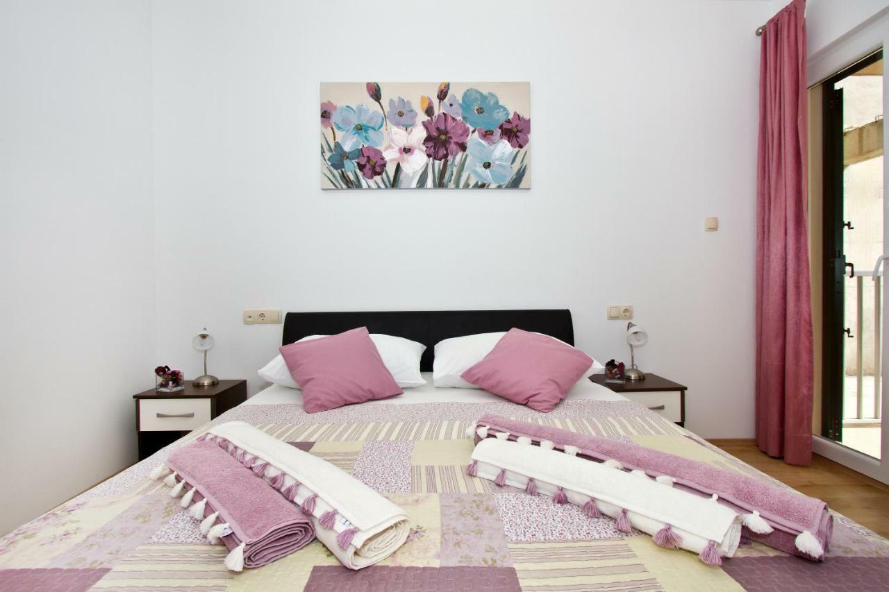 Villa Omis Michy - Family House For Big And Small Groups エクステリア 写真