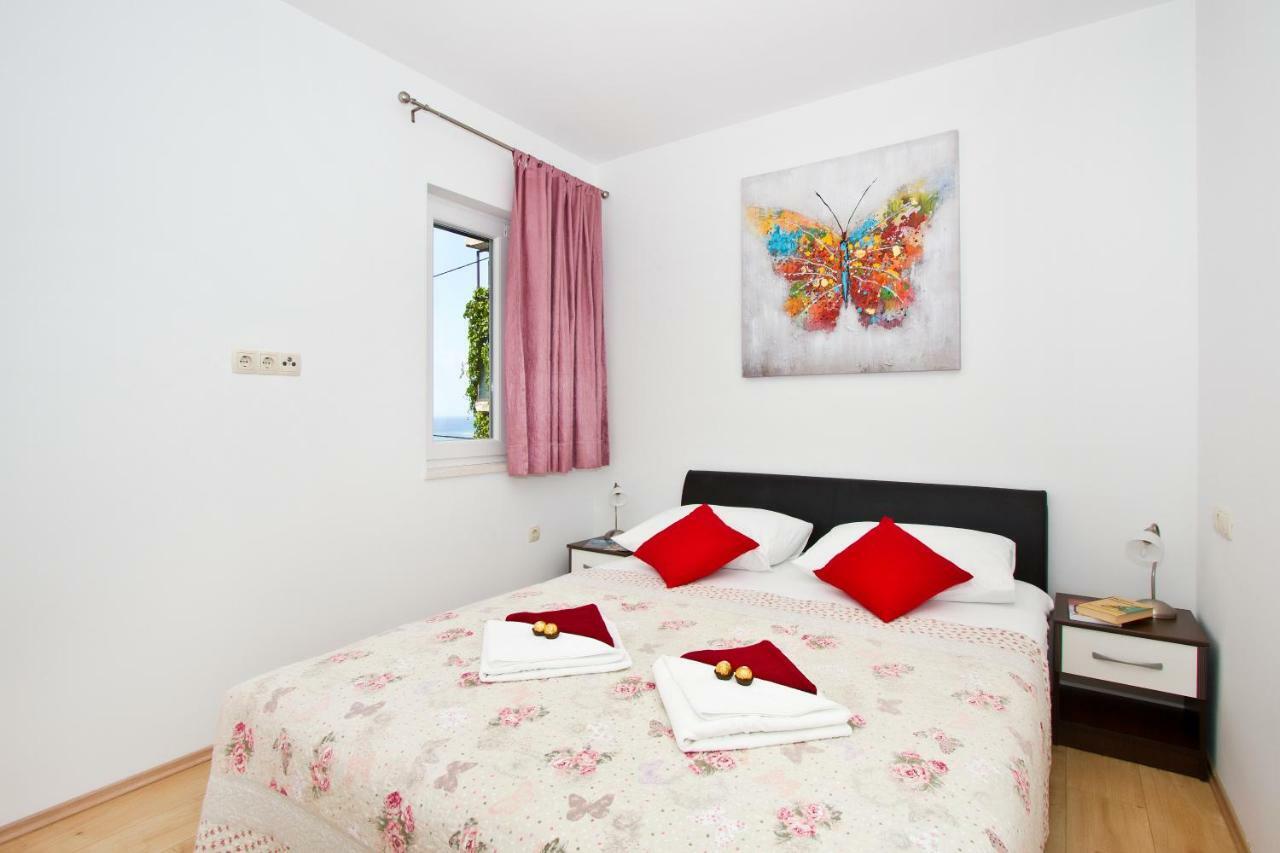 Villa Omis Michy - Family House For Big And Small Groups エクステリア 写真