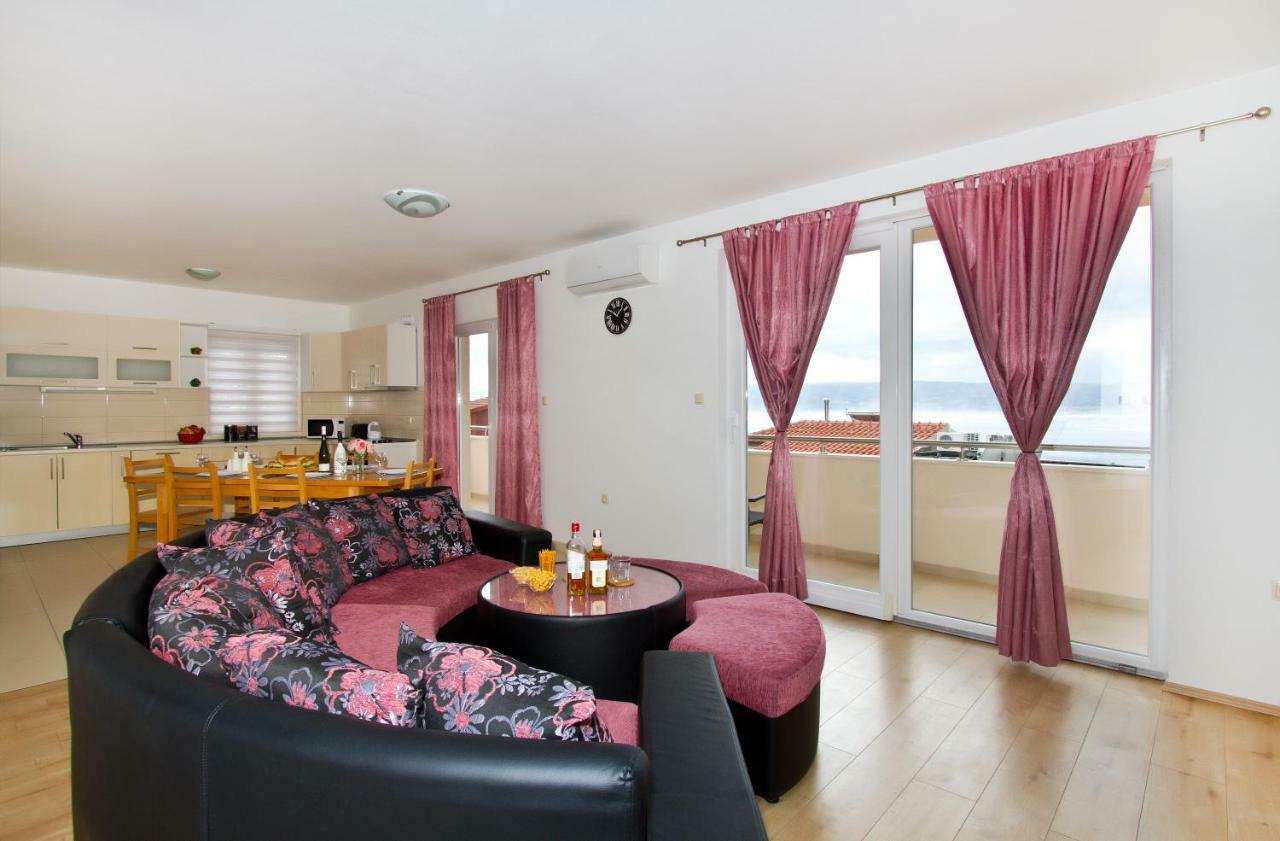 Villa Omis Michy - Family House For Big And Small Groups エクステリア 写真