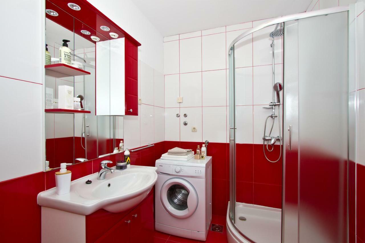 Villa Omis Michy - Family House For Big And Small Groups エクステリア 写真