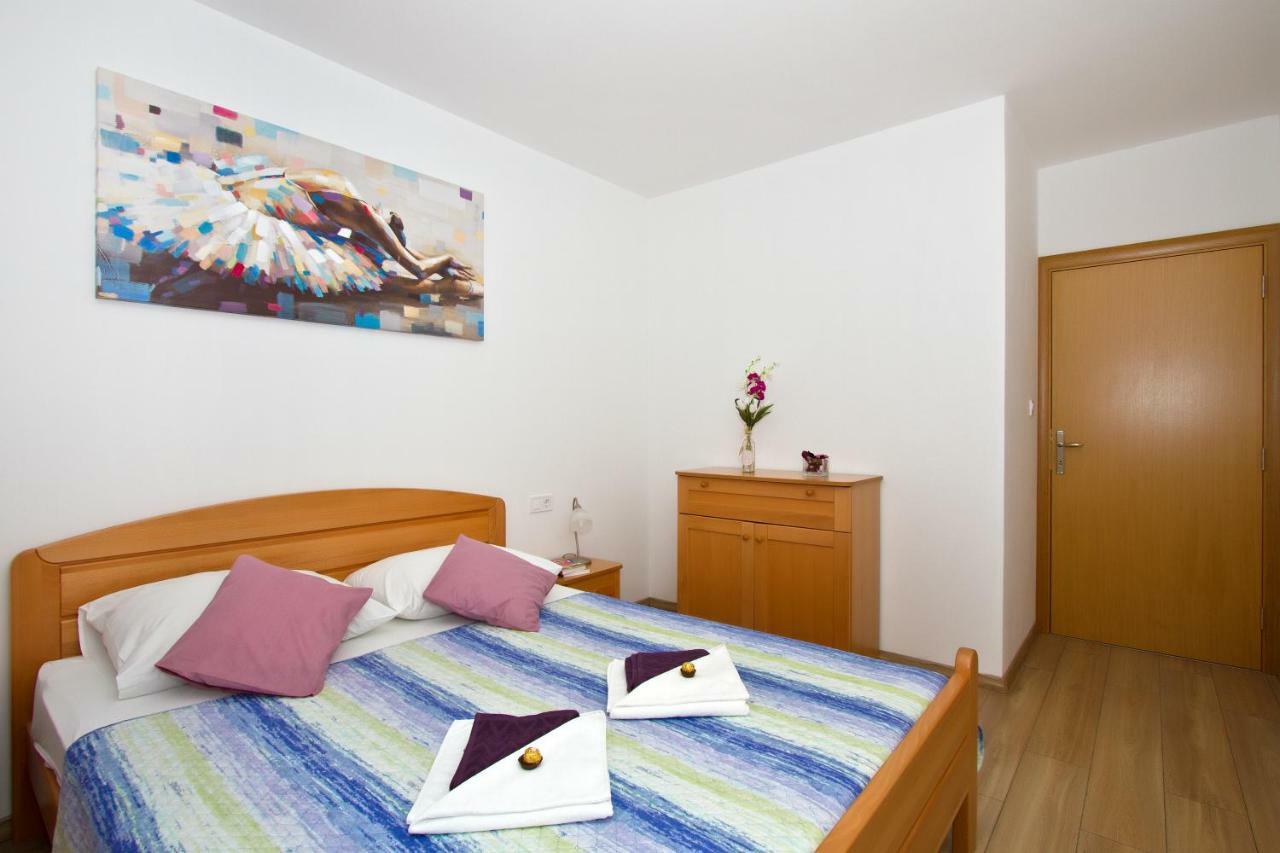 Villa Omis Michy - Family House For Big And Small Groups エクステリア 写真