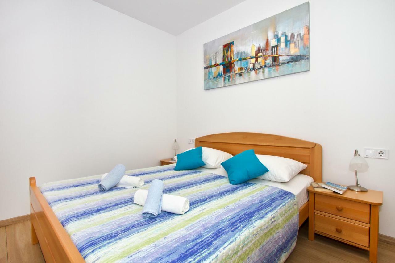 Villa Omis Michy - Family House For Big And Small Groups エクステリア 写真